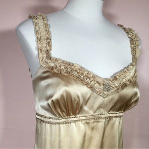 Ellie Tahari Gold Silk Satin Victorian Ruffle sweetheart neckline Camisole top